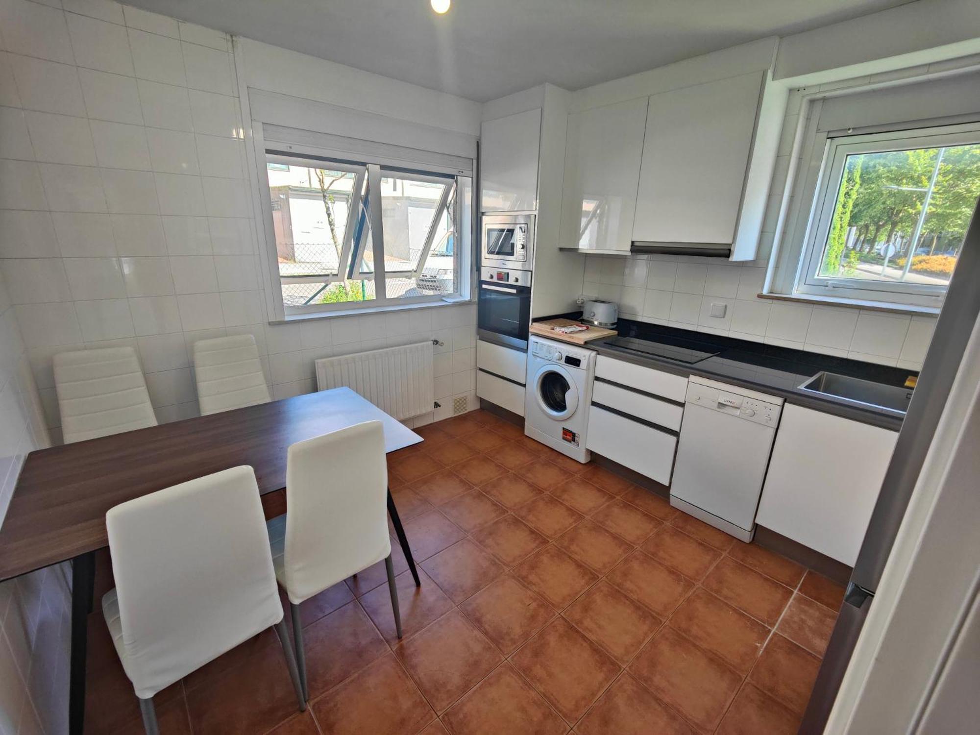 Chalet Con Wifi , Ps4 , Garaje, 5 Dormitorios, 3 Banos, Santiago De Compostela Ngoại thất bức ảnh